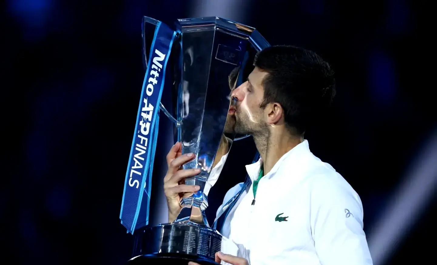 开云在线直播-ATP总决赛横扫年终总决赛，德约科维奇点燃赛场