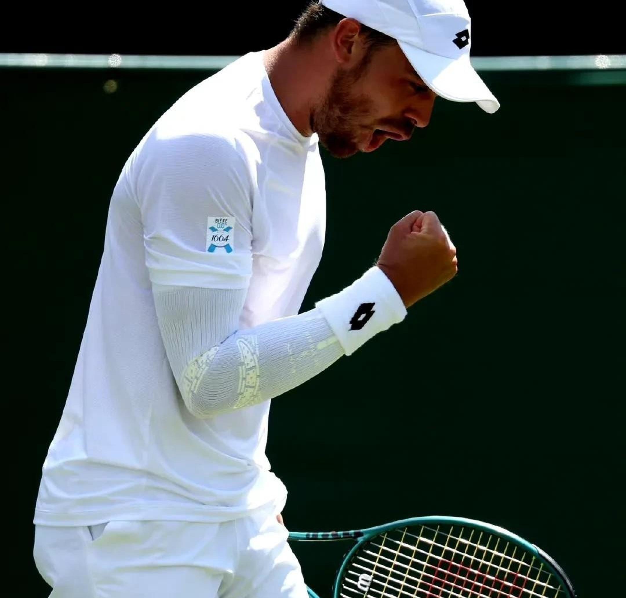 开云体育视频直播-温网鏖战ATP总决赛，梅德韦杰夫带队取胜